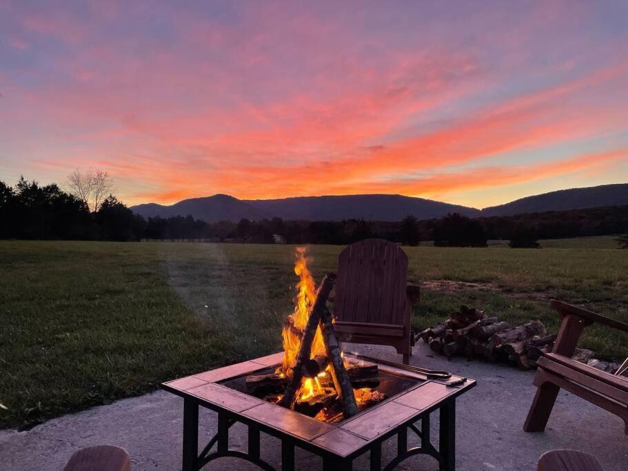 Villa Holly Tree Retreat Located In Beautiful Luray, Va. Exterior foto